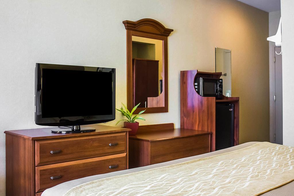 Comfort Inn Guilford near I-95 Eksteriør bilde